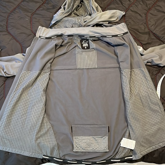 Nike Element Winter Running Jacket - Picture 10 of 15